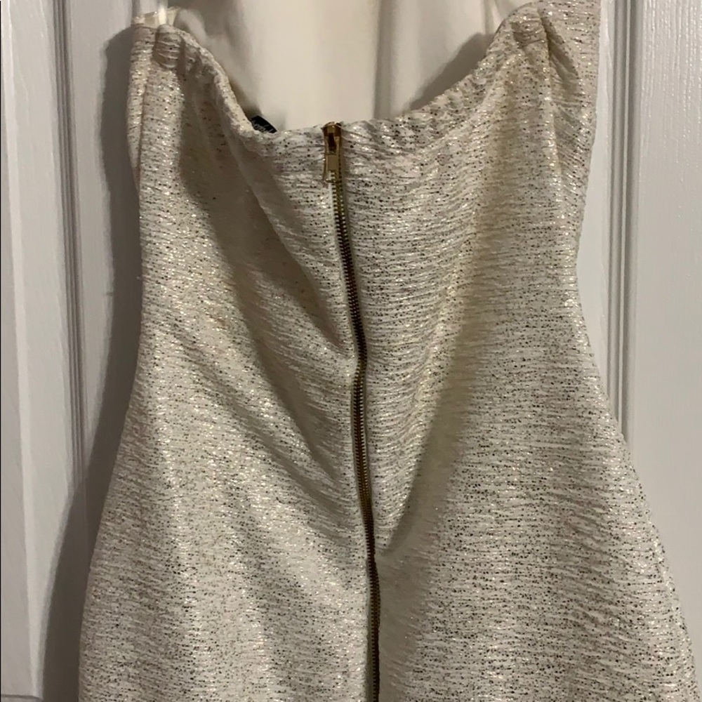 Dress - Picture 4 of 4